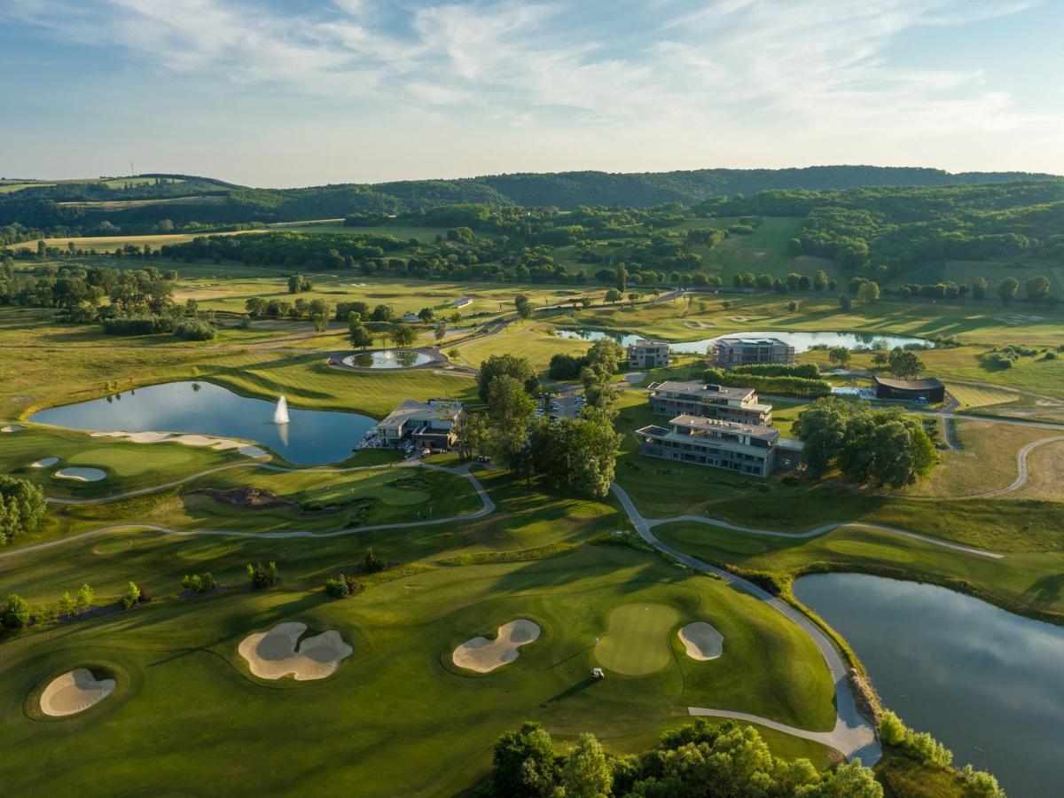 Zala Springs Golf Resort Zalacsány Exterior foto